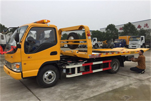 丹寨哪里有拖车服务