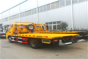 丹寨附近拖车救援搭电