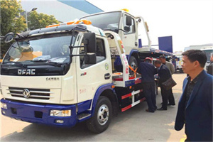 丹寨汽车道路救援拖车价格